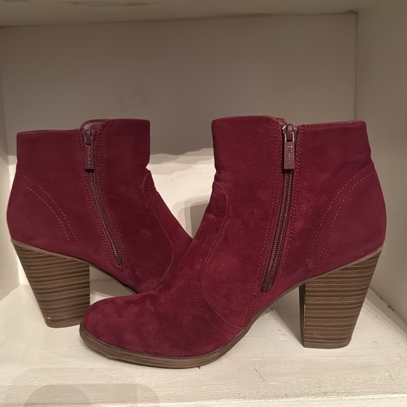 Garnet Booties - Picture 3 of 6